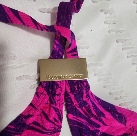 Victoria's Secret bathing suit top. - Picture 2 of 2
